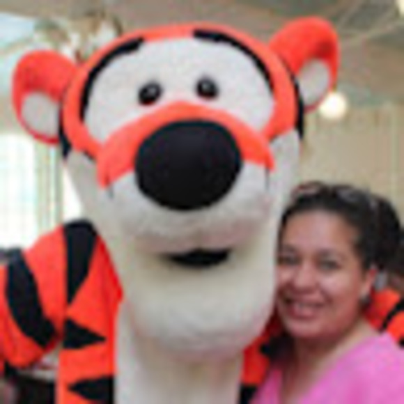 Meet your Posher, Lilliana - Picture 1 of 1